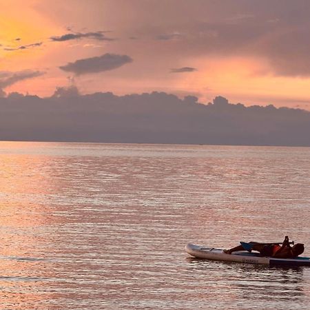 Footprints Beach Resort Agpudlos Bagian luar foto