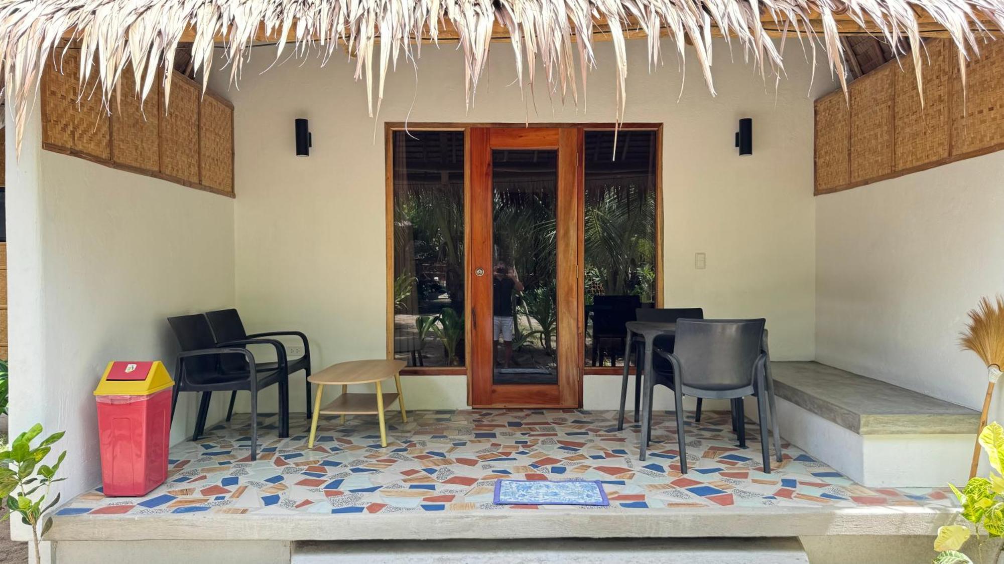 Footprints Beach Resort Agpudlos Bagian luar foto