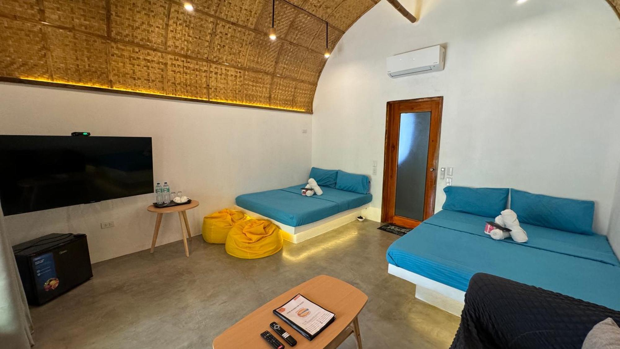 Footprints Beach Resort Agpudlos Bagian luar foto