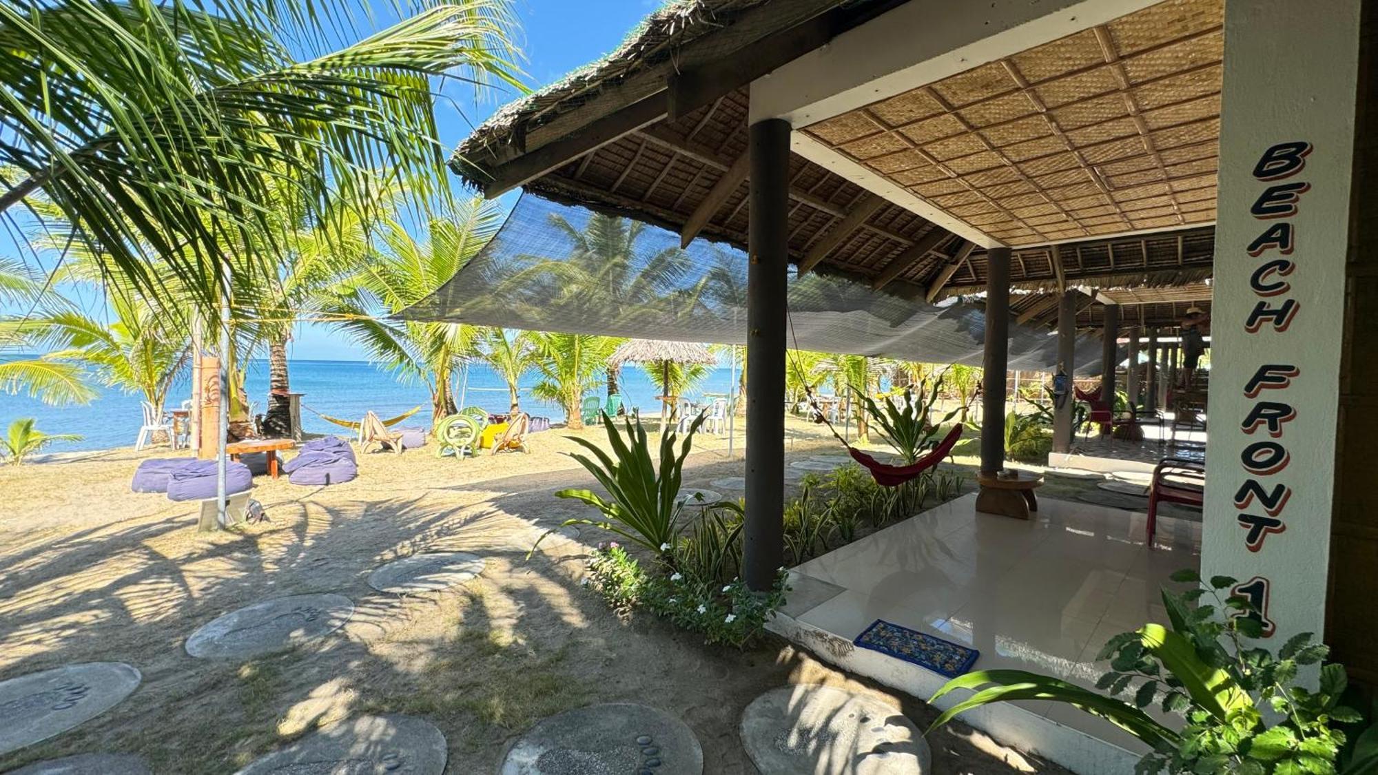 Footprints Beach Resort Agpudlos Bagian luar foto